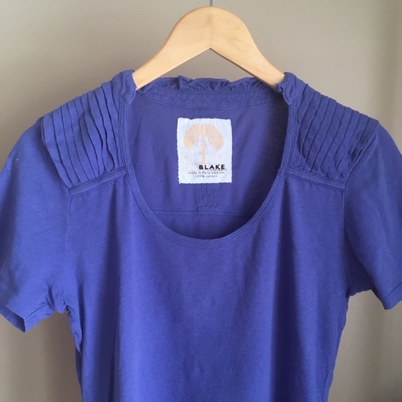 Blake Standard Top - Picture 2 of 4